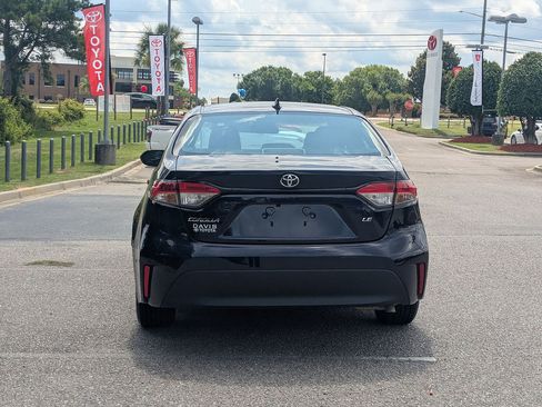 Certified 2024 Toyota Corolla LE FWD image 4