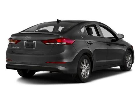 Used 2018 Hyundai Elantra SEL FWD image 4