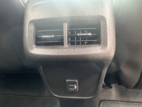 Used 2023 Chevrolet Equinox LT AWD/4WD image 26