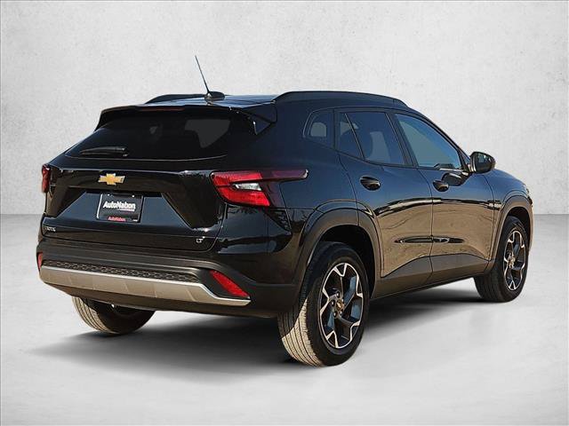 Used 2025 Chevrolet Trax LT FWD image 5