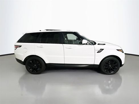 Used 2016 Land Rover Range Rover Sport HSE image 9