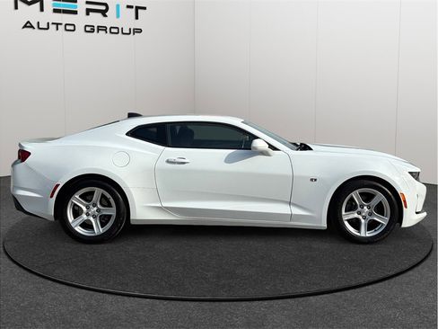 Used 2023 Chevrolet Camaro LT RWD image 10