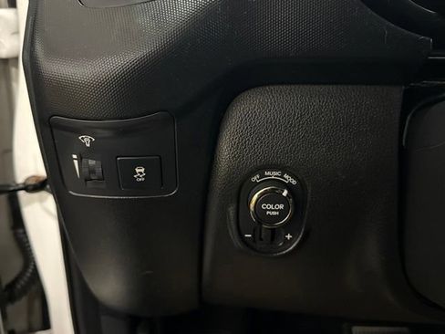 Used 2011 Kia Soul + w/ Audio Pkg FWD image 12