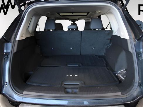 Used 2024 Nissan Rogue SL w/ SL Premium Package image 30