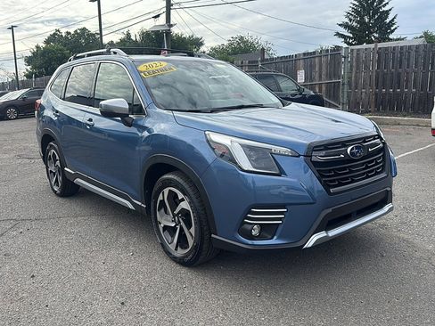 Certified 2022 Subaru Forester Touring AWD/4WD image 4