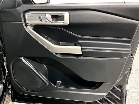 Used 2020 Ford Explorer Limited w/ Equipment Group 310A image 30