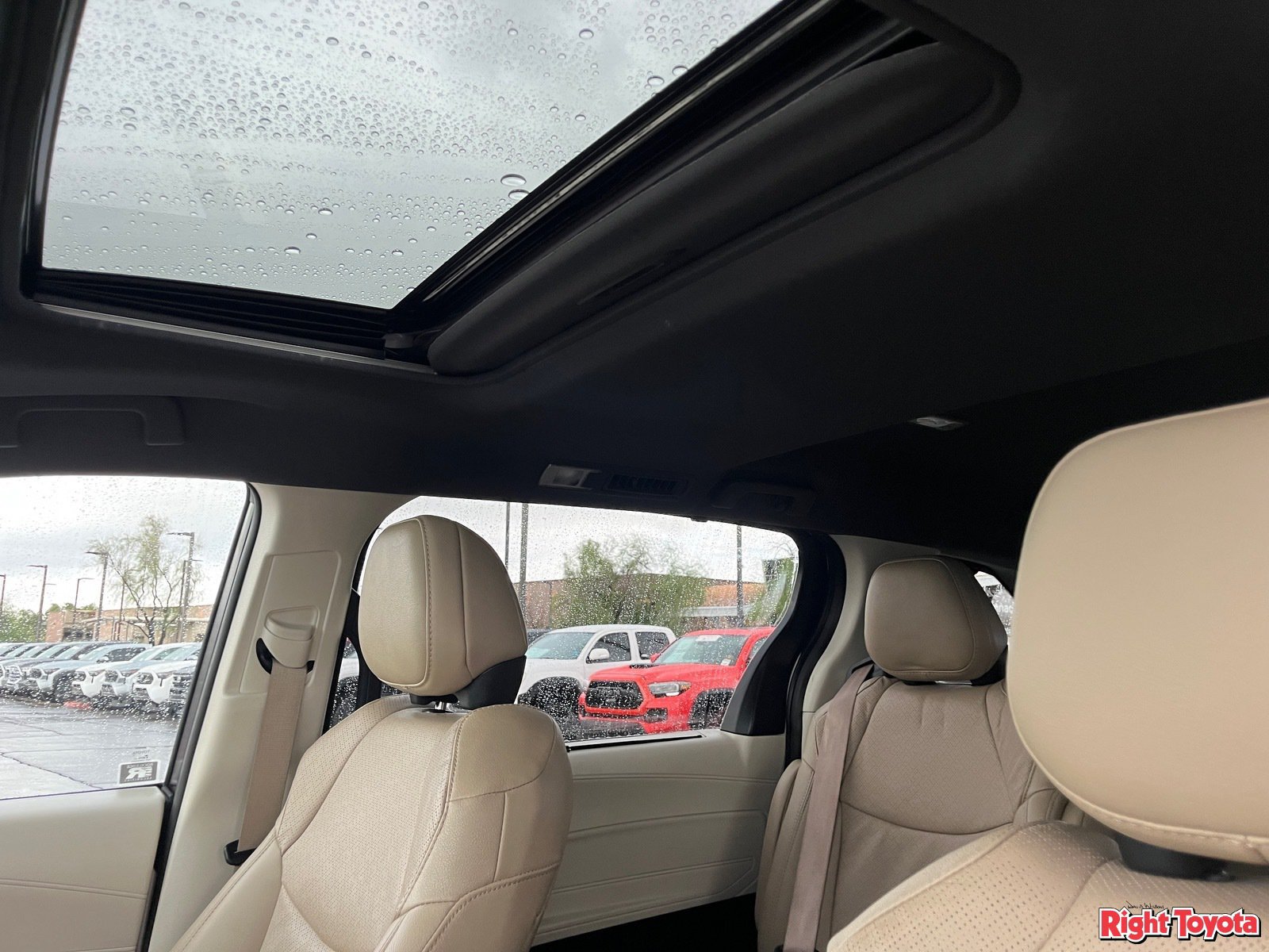Certified 2023 Toyota Sienna Limited FWD image 32