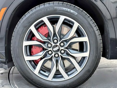 Used 2023 Cadillac XT6 Sport w/ Technology Package image 27