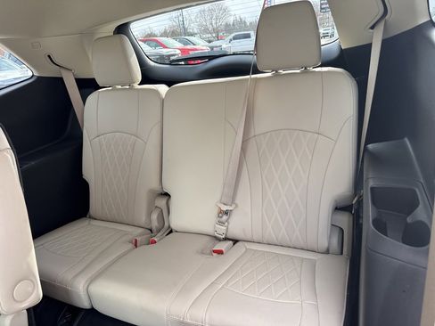 Certified 2022 Buick Enclave Avenir w/ Avenir Technology Package image 41