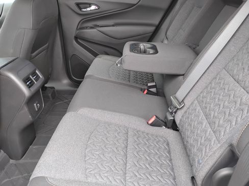 Used 2022 Chevrolet Equinox LT FWD image 18