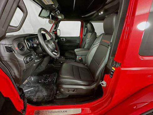 Certified 2024 Jeep Wrangler Rubicon image 33
