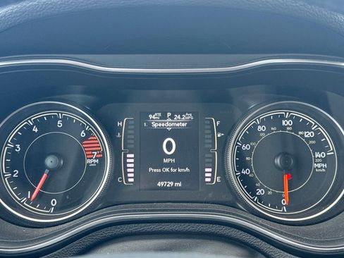 Used 2020 Jeep Cherokee Latitude Plus AWD/4WD image 8