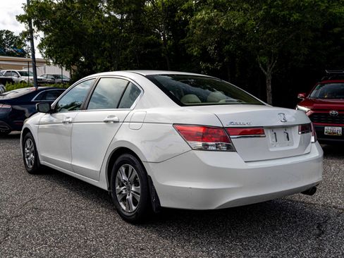Used 2011 Honda Accord LX-P image 4