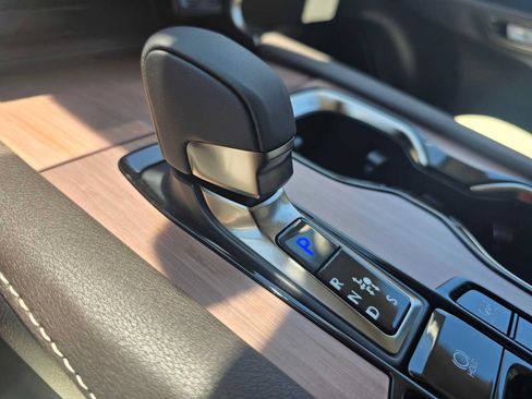 New 2026 Lexus RX 450h AWD image 33