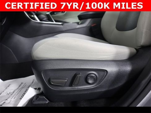 Used 2022 Toyota RAV4 XLE w/ Convenience Package image 17