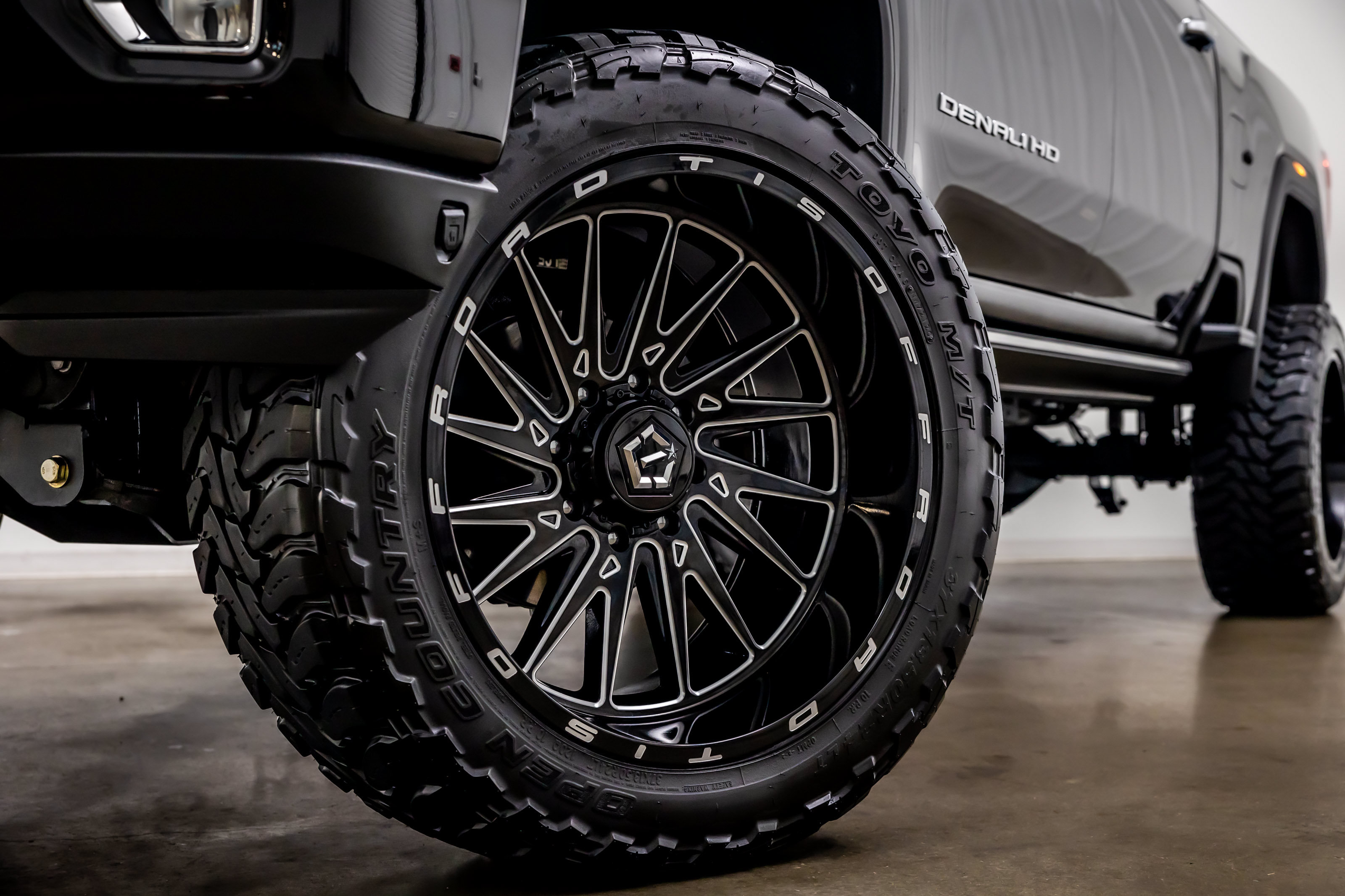 Used 2022 GMC Sierra 2500 Denali AWD/4WD image 25