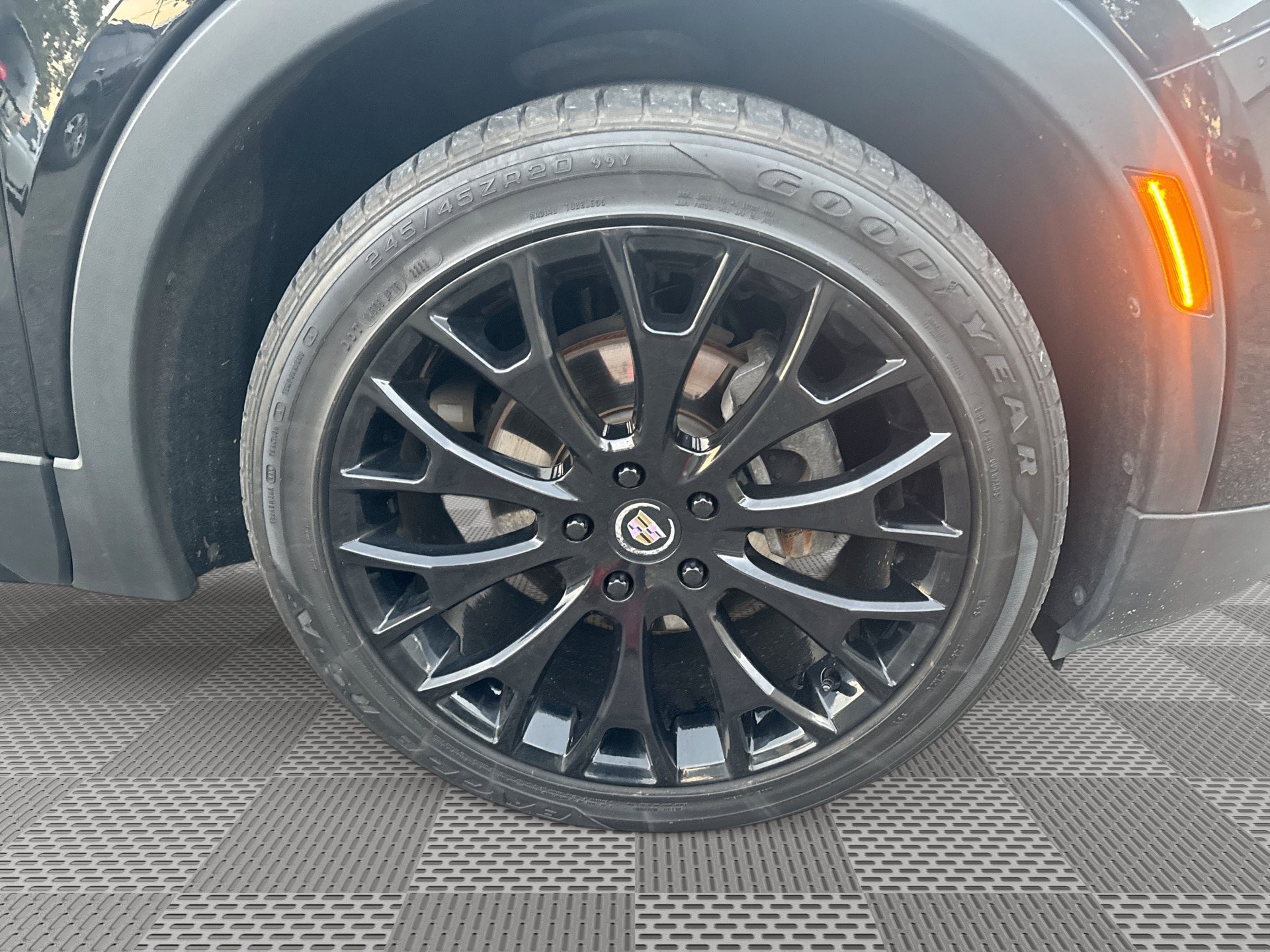 Used 2019 Cadillac XT4 Sport w/ Cold Weather Package AWD/4WD image 31