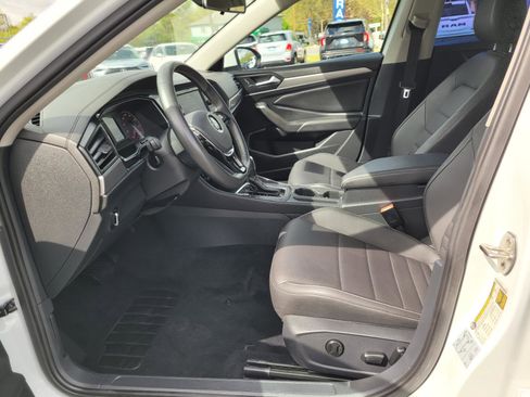 Used 2021 Volkswagen Jetta R-Line FWD image 10