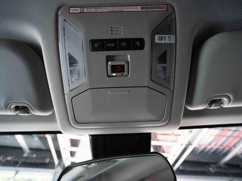 Used 2025 Toyota RAV4 LE AWD/4WD image 18
