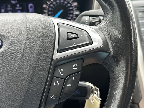 Used 2013 Ford Fusion SE FWD image 13