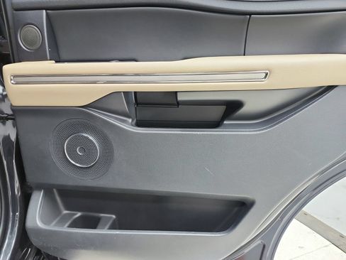 Used 2022 Ford Expedition Limited RWD image 49
