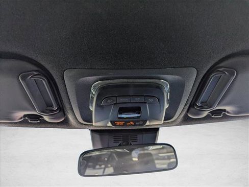 Used 2025 Toyota Corolla SE image 19