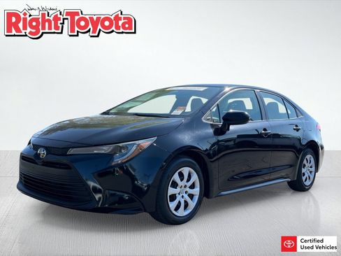 Certified 2024 Toyota Corolla LE FWD image 1