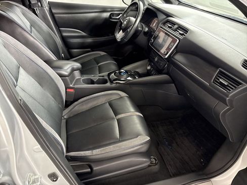 Used 2019 Nissan Leaf SL Plus w/ Protection Package image 40