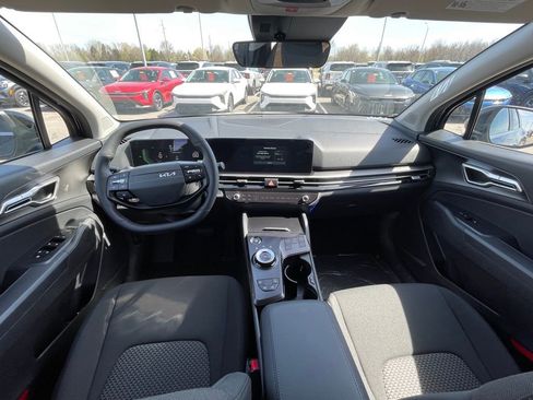New 2026 Kia Sportage LX FWD image 21
