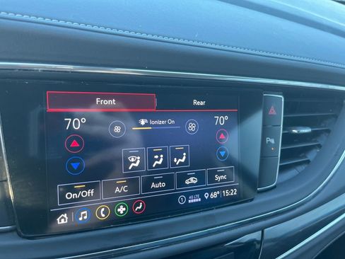 Used 2020 Buick Enclave Essence w/ LPO, Touring Package image 14