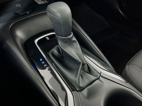 Certified 2025 Toyota Corolla LE w/ LE Premium Package FWD image 17