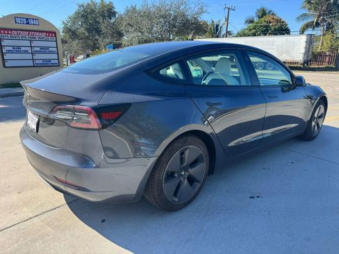 Used 2021 Tesla Model 3 Standard Range Plus image 5