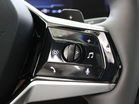 Used 2024 BMW 530i w/ Convenience Package image 27