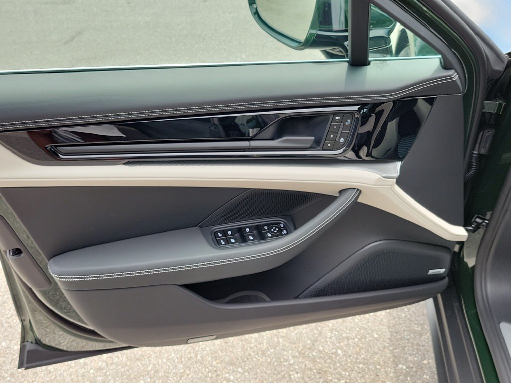 New 2026 Porsche Panamera 4 AWD/4WD image 24