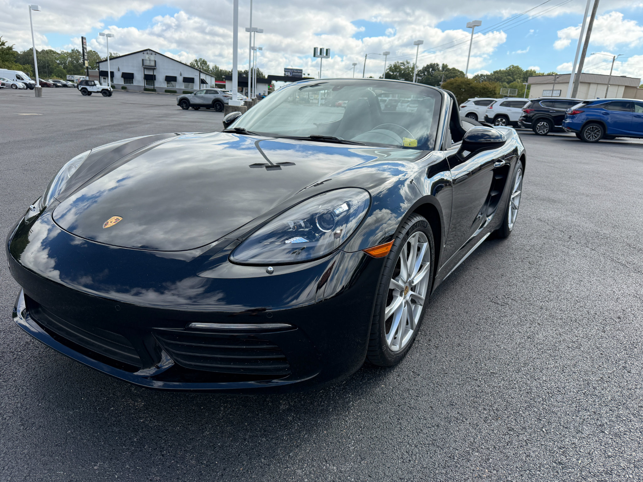 Used 2017 Porsche 718 Boxster RWD image 3