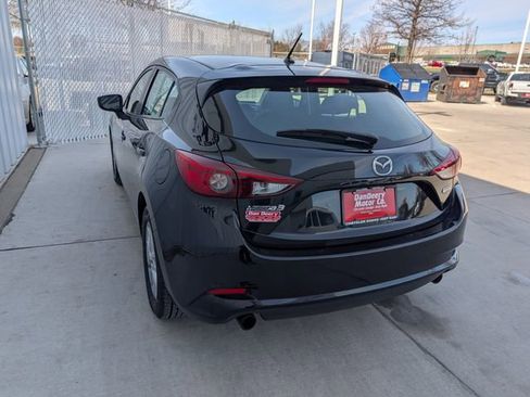 Used 2018 MAZDA MAZDA3 Sport image 22