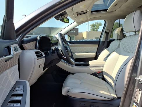 Certified 2022 Hyundai Palisade Calligraphy FWD image 16