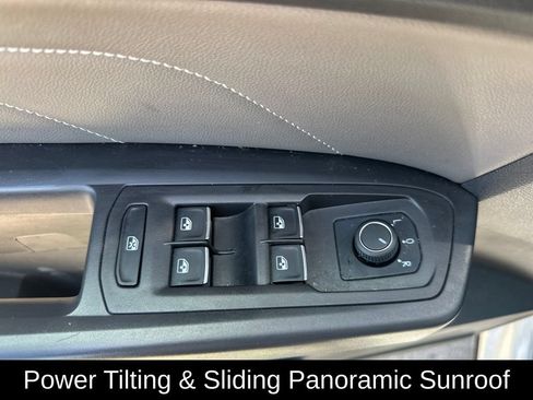 Used 2023 Volkswagen Atlas SE w/ Panoramic Sunroof Package AWD/4WD image 15