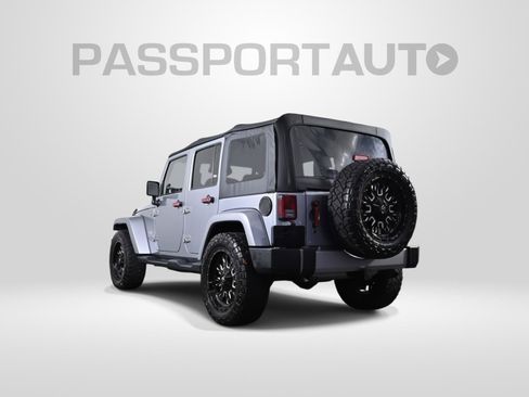 Used 2016 Jeep Wrangler Unlimited Sahara image 7