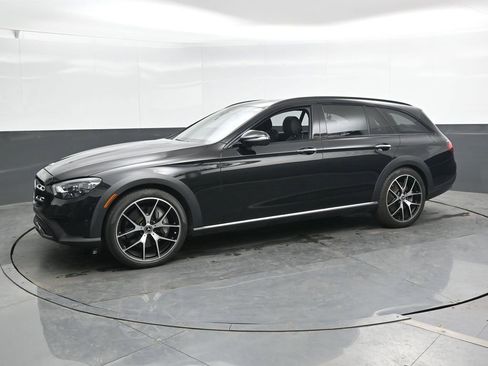 Used 2022 Mercedes-Benz E 450 4MATIC All-Terrain Wagon image 9