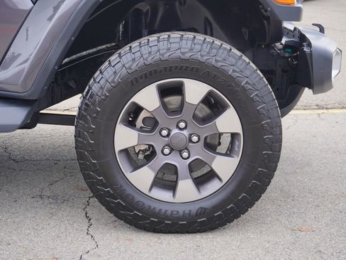 Used 2018 Jeep Wrangler Unlimited Sahara image 13