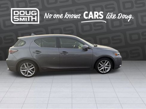 Used 2017 Lexus CT 200h w/ Seat Comfort Package image 6