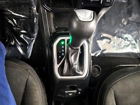 Used 2018 Jeep Renegade Altitude image 17