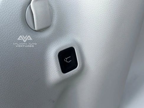 Used 2018 Jeep Compass Limited w/ Navigation Group image 48