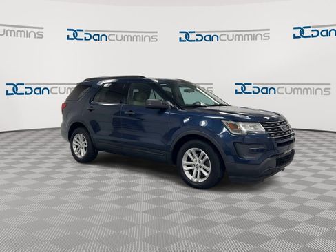 Used 2017 Ford Explorer FWD image 2