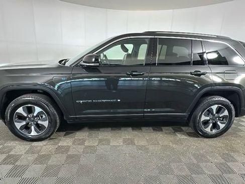 Used 2023 Jeep Grand Cherokee 4WD 4xe image 6