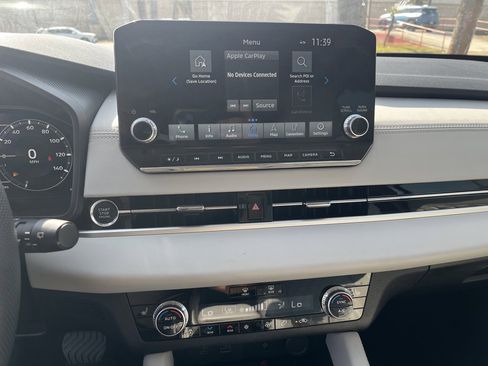 Used 2023 Mitsubishi Outlander SEL image 11