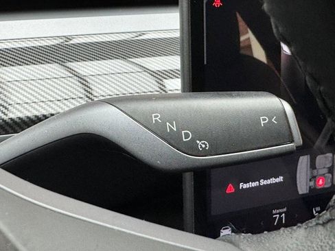 Used 2023 Tesla Model 3 Standard Range image 18