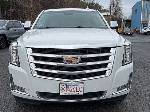 Used 2018 Cadillac Escalade Luxury AWD/4WD image 31