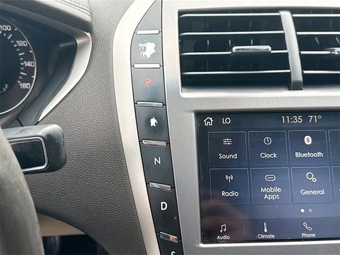 Used 2019 Lincoln MKZ Premiere image 18